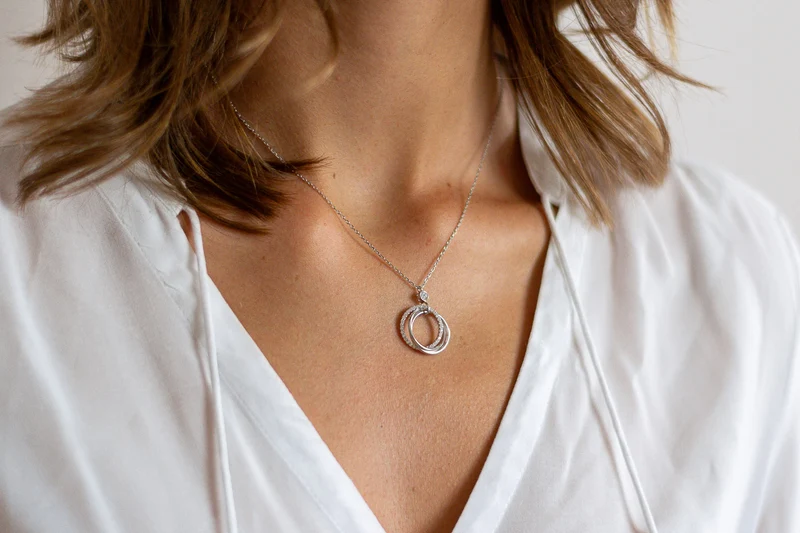 LUISIA Filigrane Halskette mit Strass Ringen | 925 Silber
