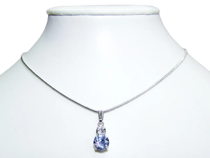LUISIA® Halskette "Emily" mit Premium Kristallen | Hellblau