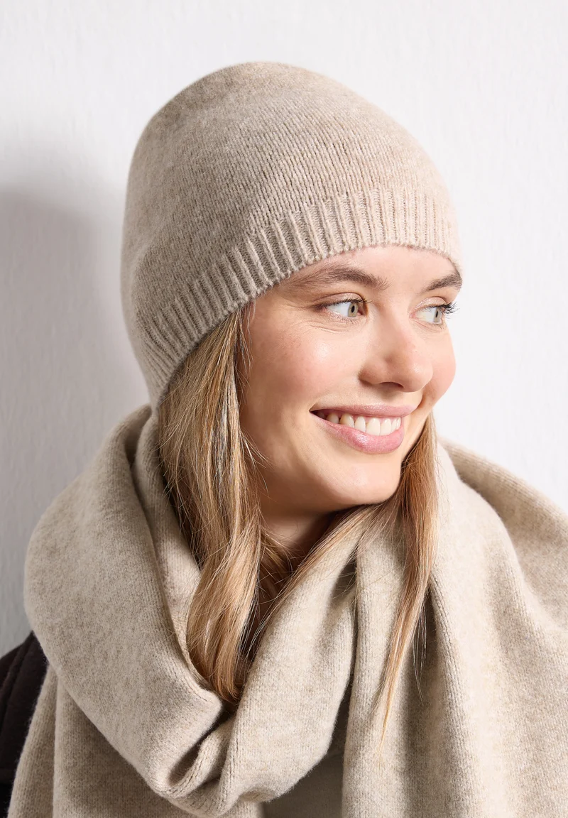 Feinstrick Beanie in Unifarbe