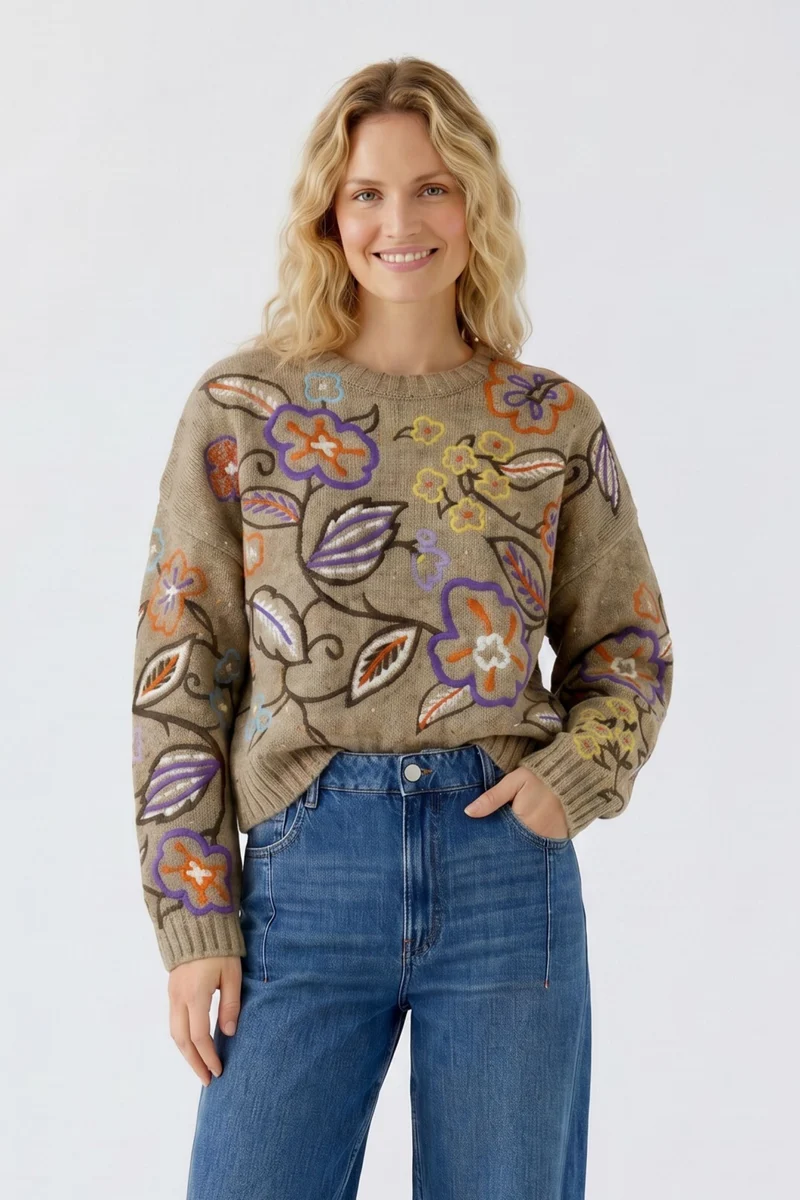 Pullover mit Blumenstickerei