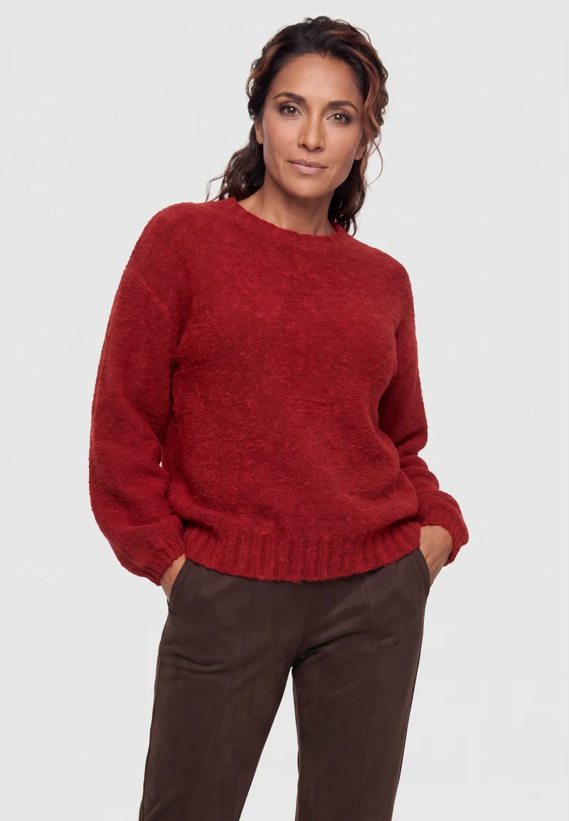 Bouclé-Strickpullover mit Rundhalsausschnitt und überschnittenen Schultern