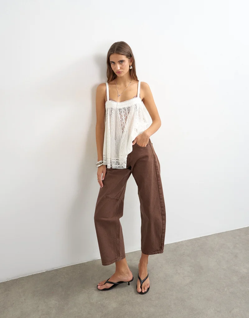 TSBARREL High Waist Barrel Fit Jeans in Braun