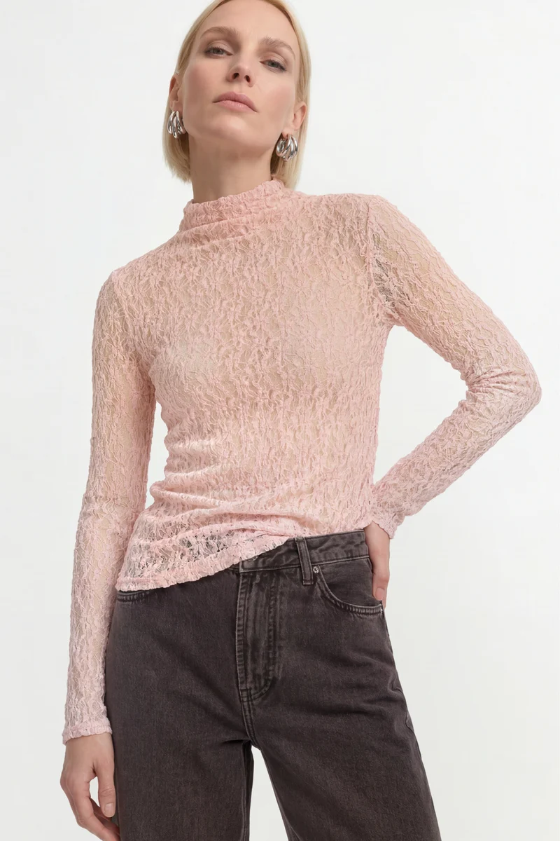 Slim-Fit Longsleeve aus Spitzenstoff