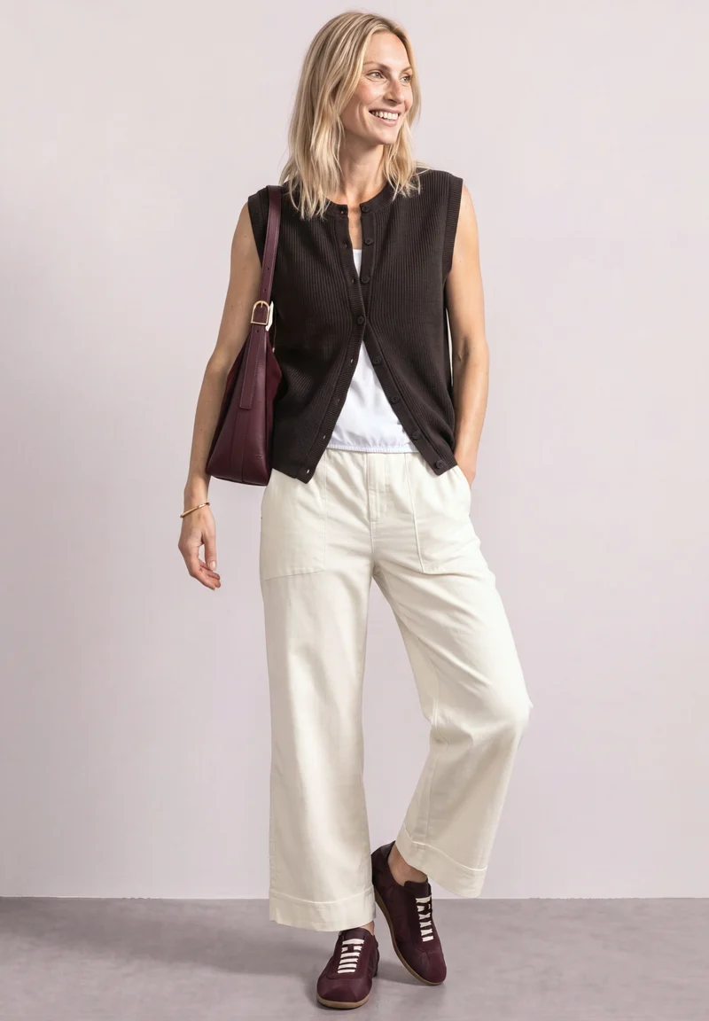 LTD QR Sleeveless Cardigan Rib Weste mit Rippstruktur