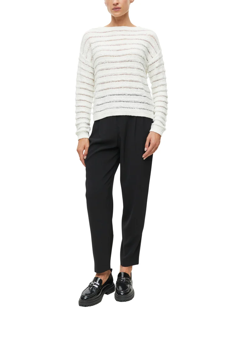Ajourpullover mit Pailletten