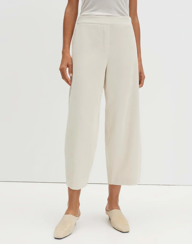 CISILIA CURVED CORDUROY Barrel Pants aus Feincord