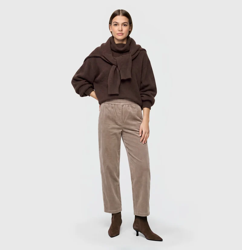 EVA 2.3 Relaxte Hose aus Cord