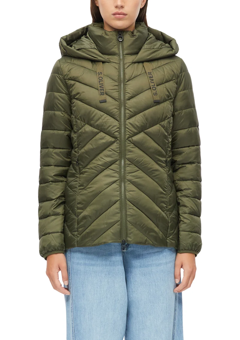 s.Oliver leichte Steppjacke mit Kapuze und Zwei-Wege-Reißverschluss