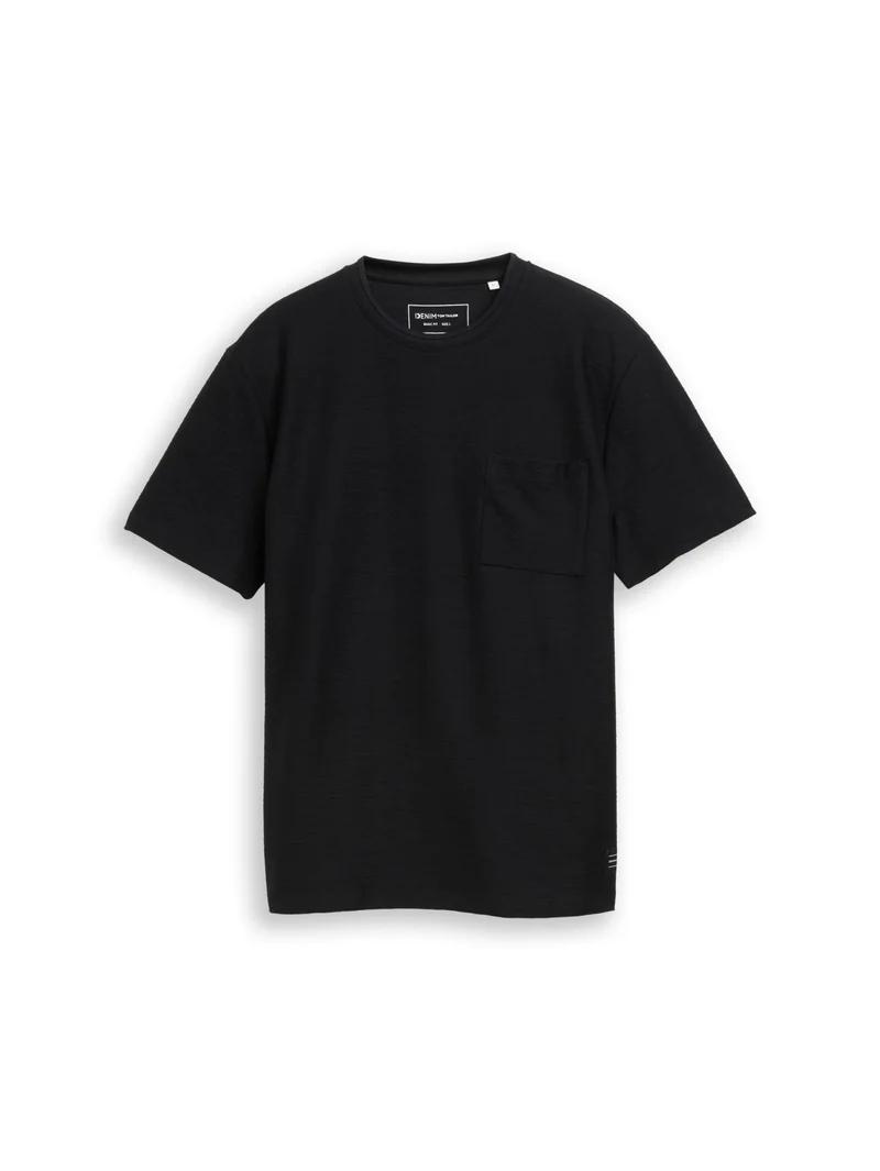 T-Shirt mit Brusttasche im Basic Fit