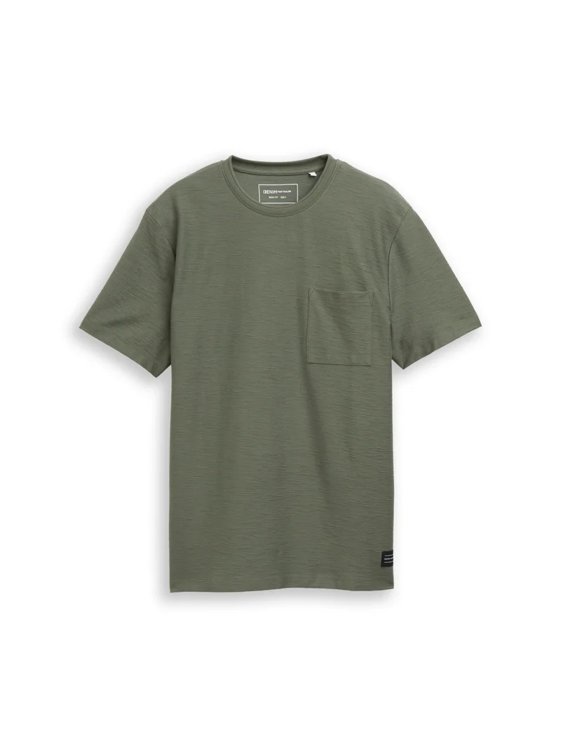 T-Shirt mit Brusttasche im Basic Fit