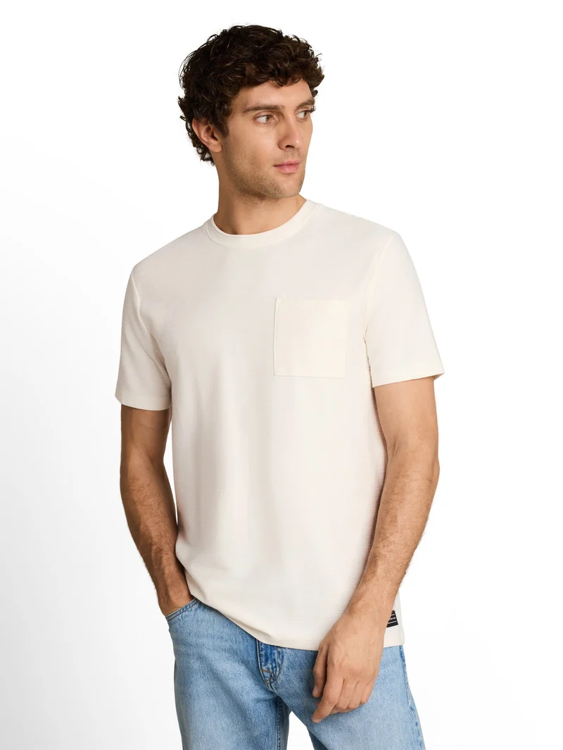 T-Shirt mit Brusttasche im Basic Fit