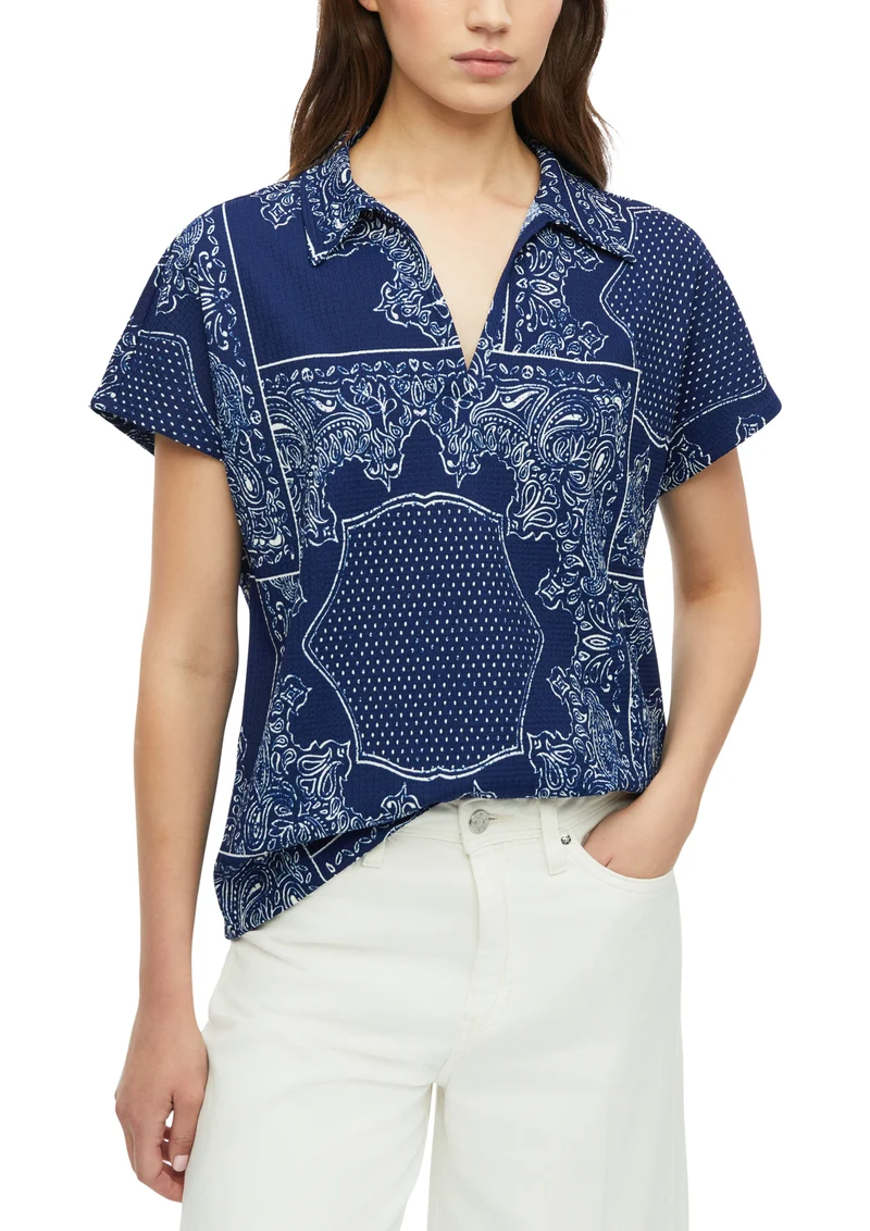 Polo-Shirt mit V-Ausschnitt in Relaxed Fit