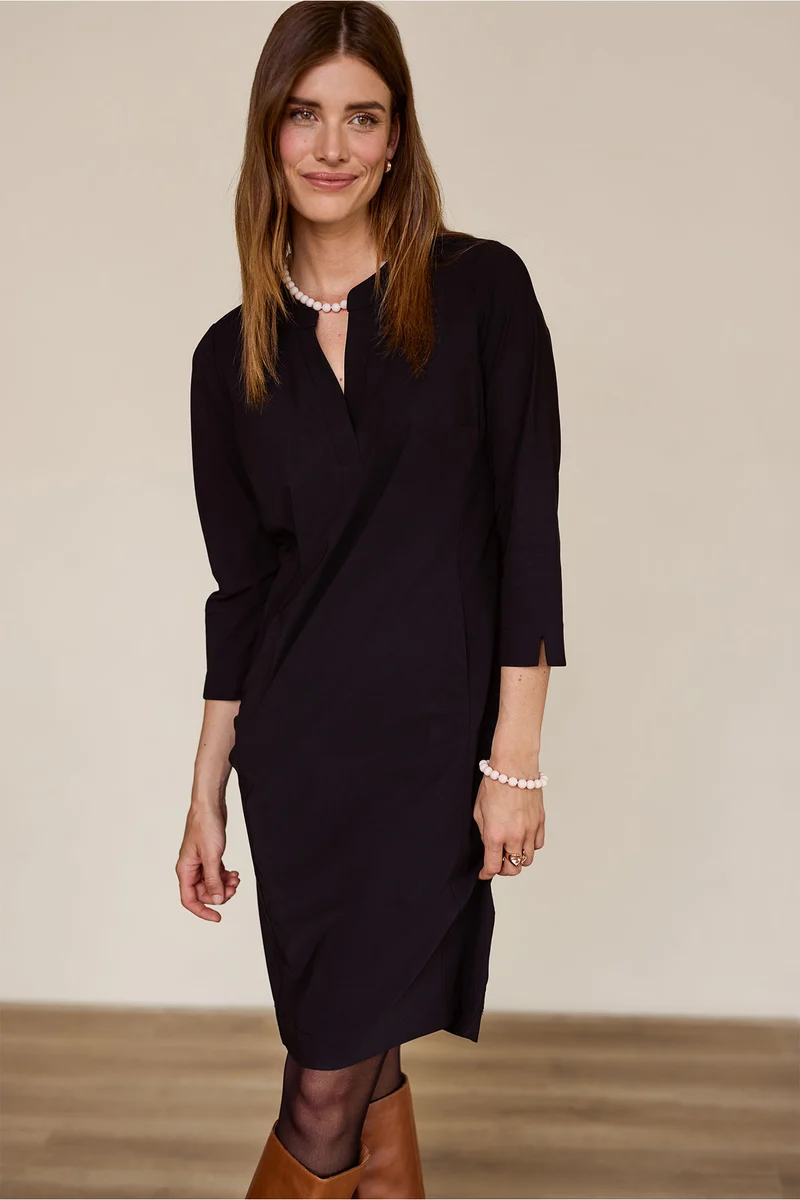 Midikleid mit V-Ausschnitt