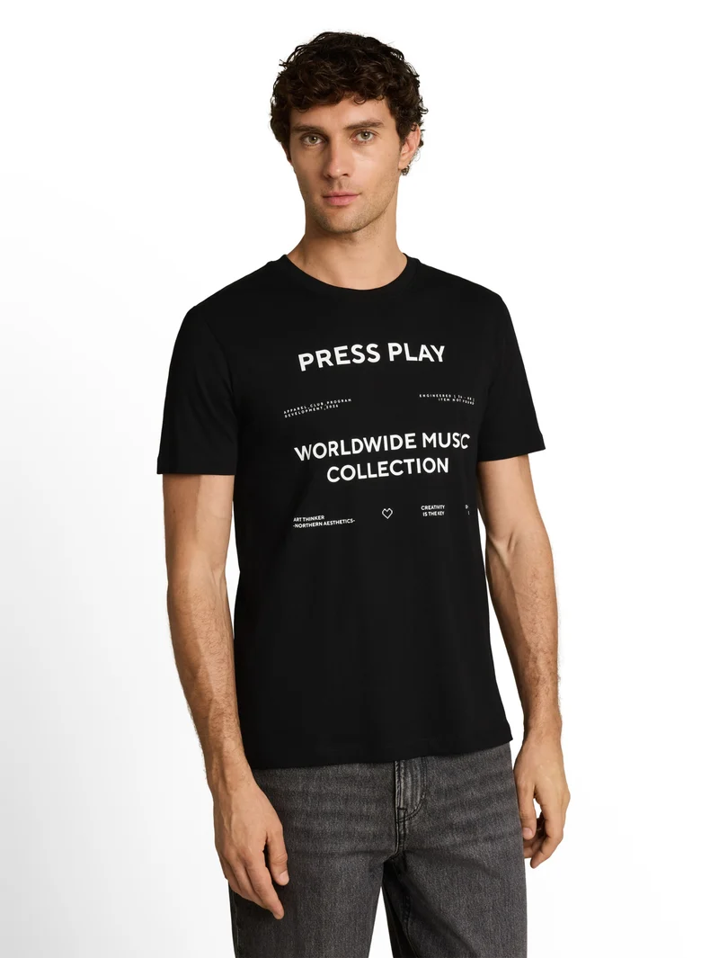 T-Shirt mit Brustprint in Basic Fit