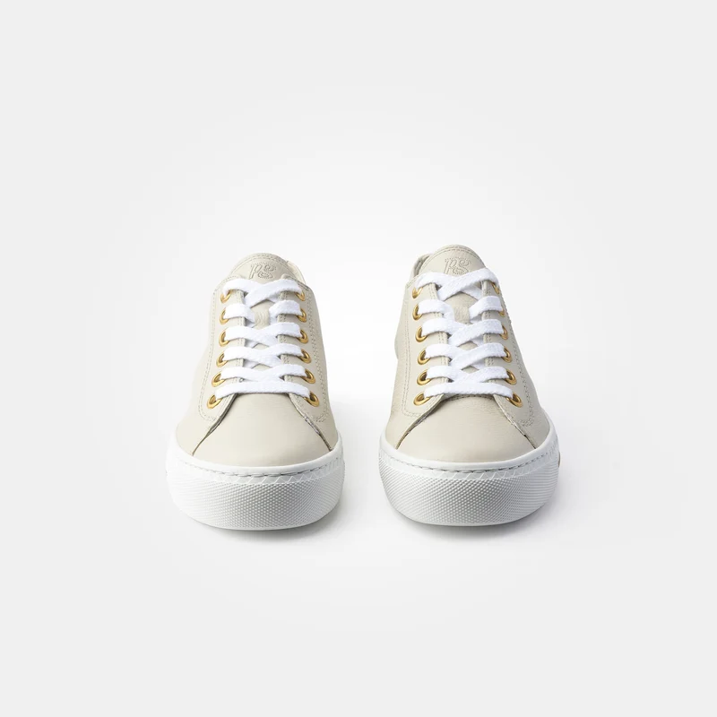 Schnürhalbschuhe