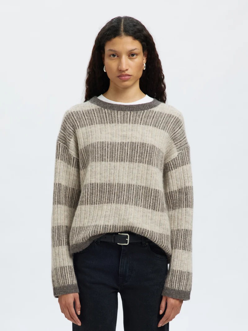 Strickpullover mit Streifen