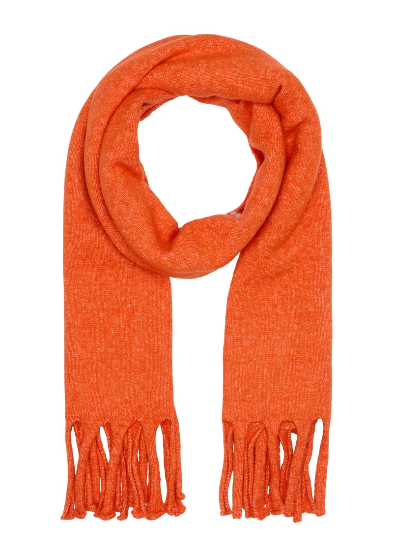 Gestrickter Schal mit Fransen