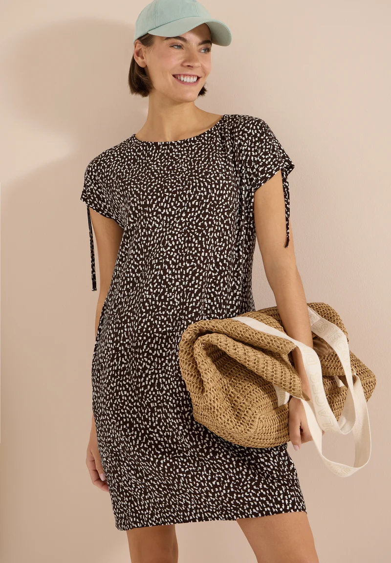 Knielanges Kleid