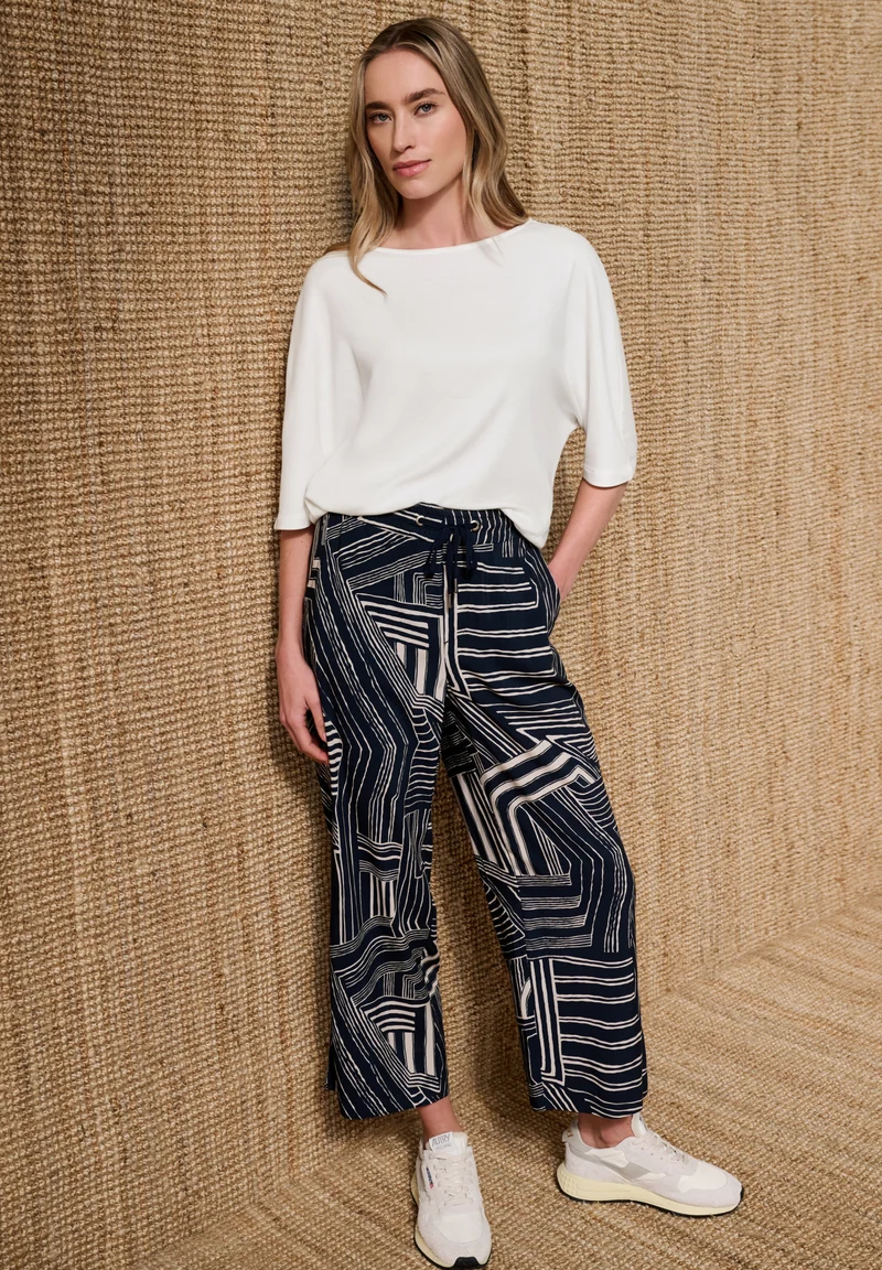 Basic Shirt mit Boat Neck