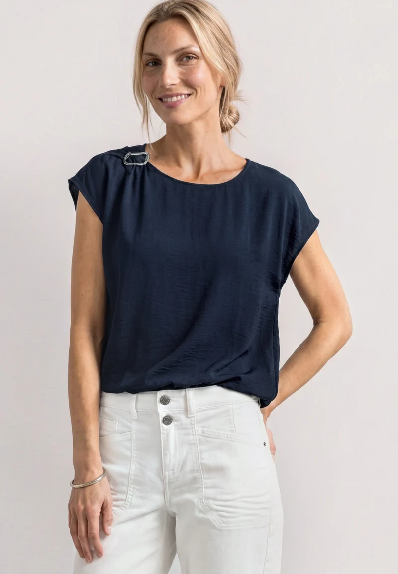 Blusenshirt mit Schnallendetail