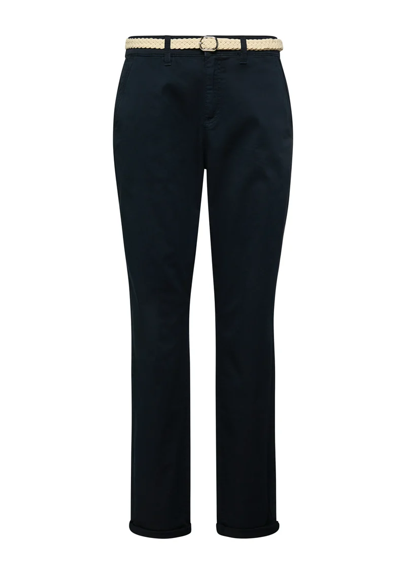 Gewaschene Chino mit Gürtel