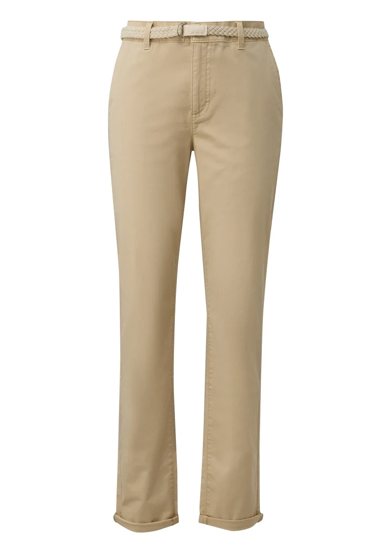 Gewaschene Chino mit Gürtel