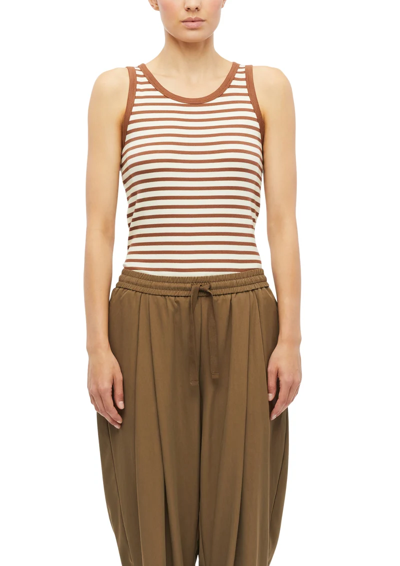 Geripptes Tanktop im Slim Fit