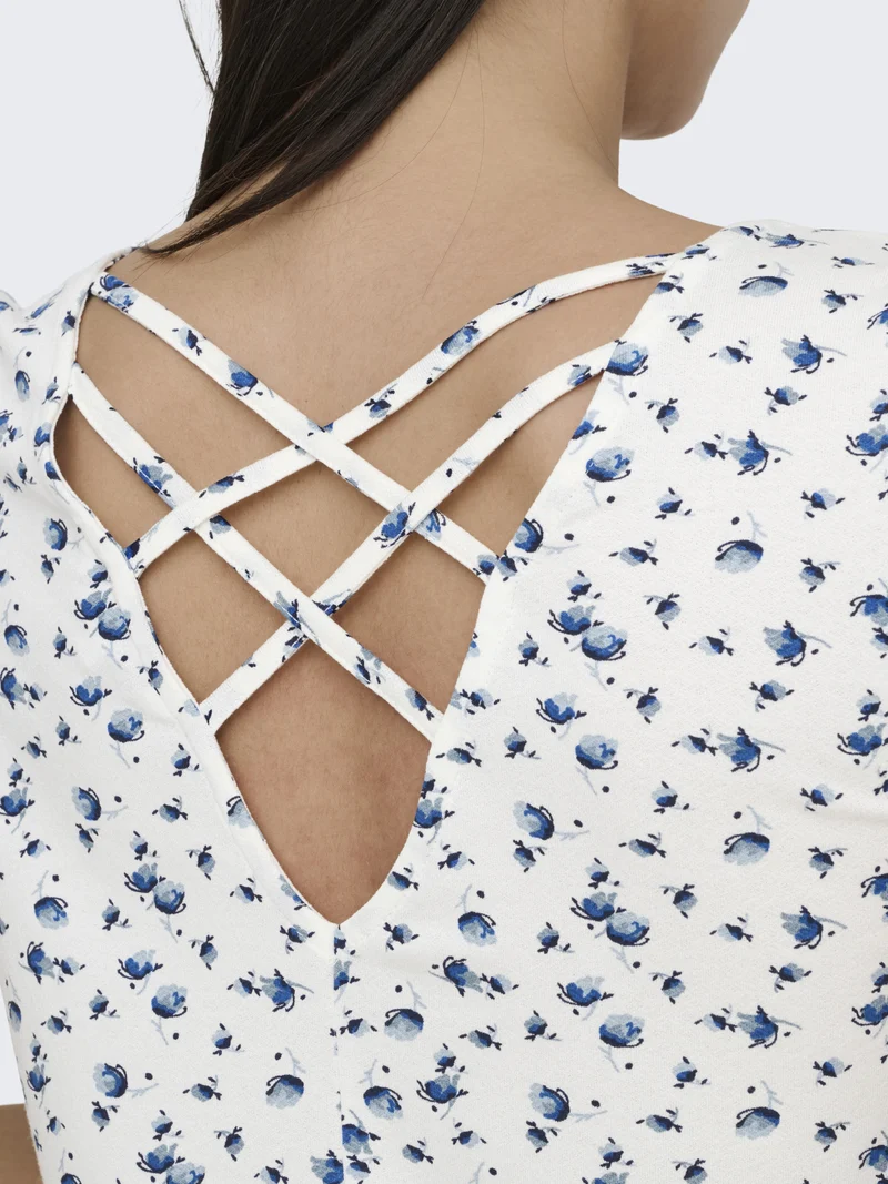T-Shirt mit tiefem Rückenausschnitt