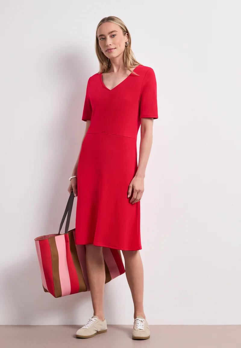 Knielanges Kleid aus Jersey mit Kurzarm
