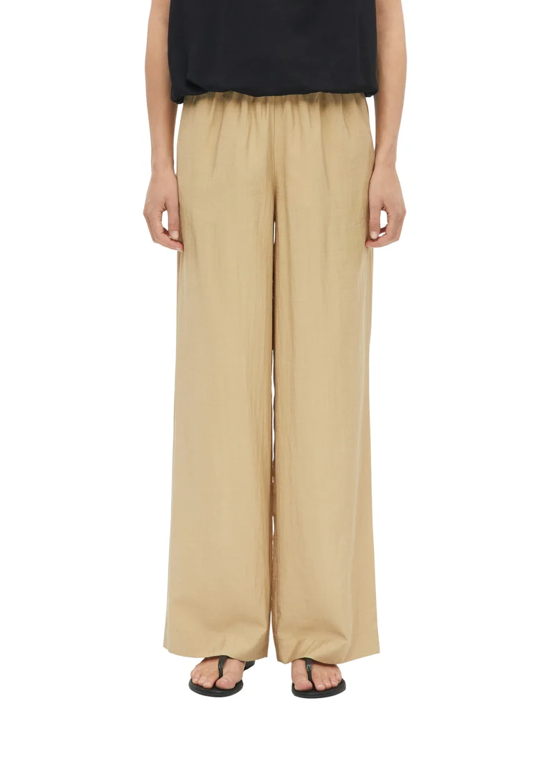 Wide Leg Hose