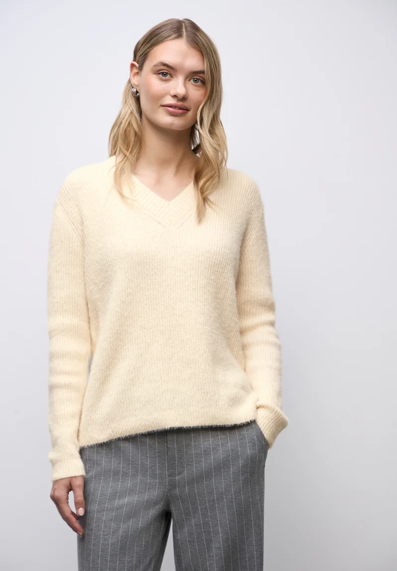 Kuscheliger V-Neck Pullover