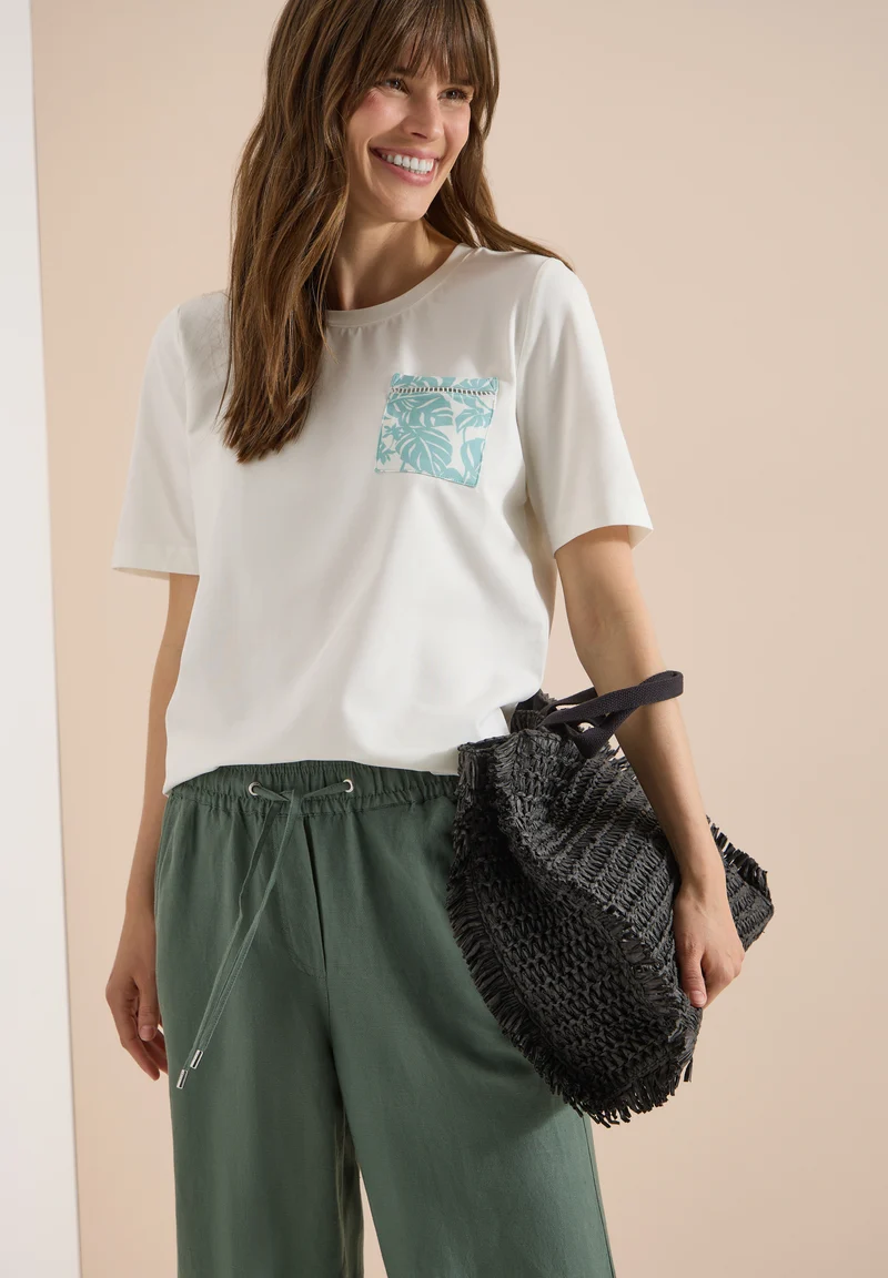 T-Shirt mit Rundhals und Brusttasche