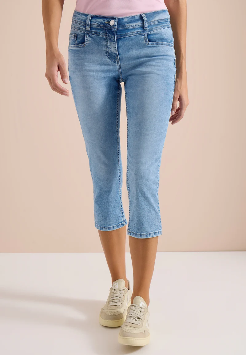3/4 Slim Leg Jeans