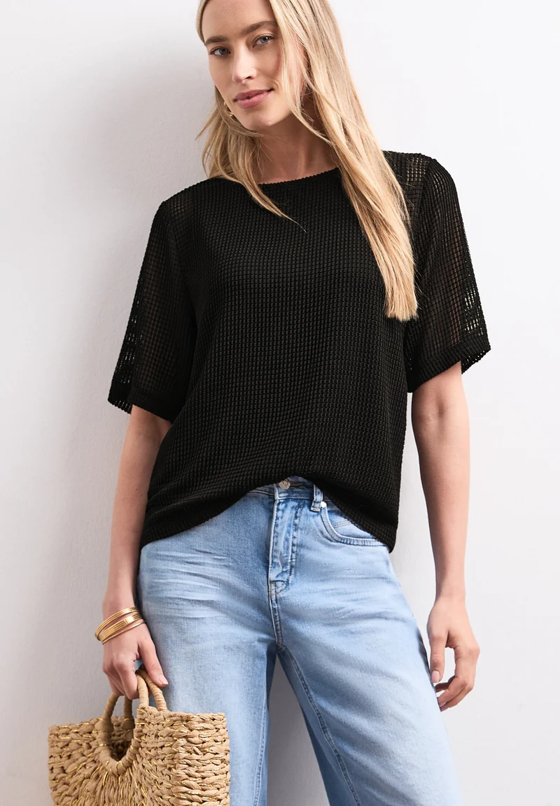 2-in-1 Shirt aus Mesh mit U-Boot-Ausschnitt