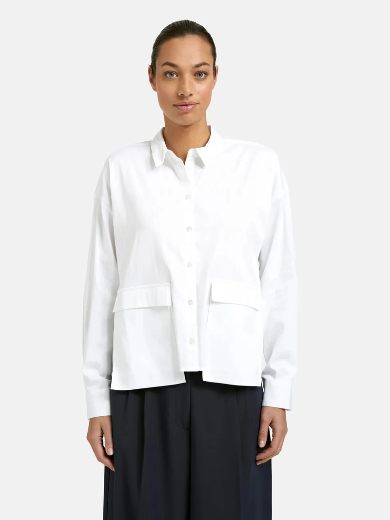 Überlappende Taschenbluse