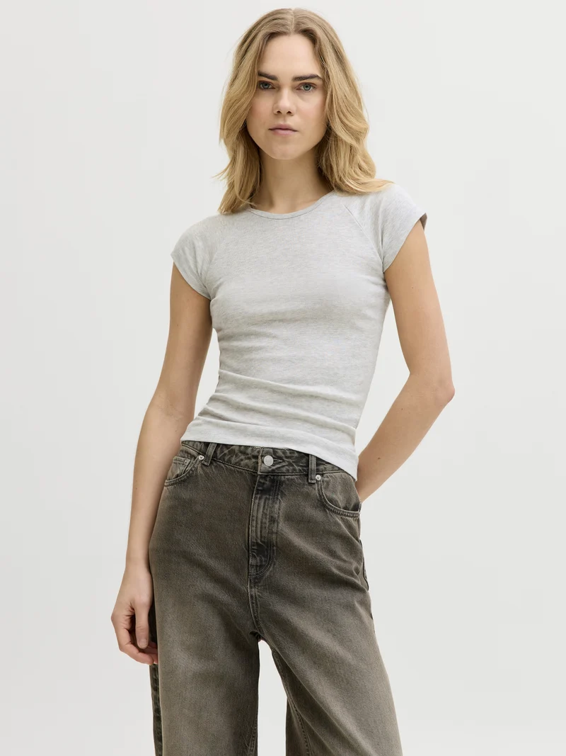 Basic T-Shirt