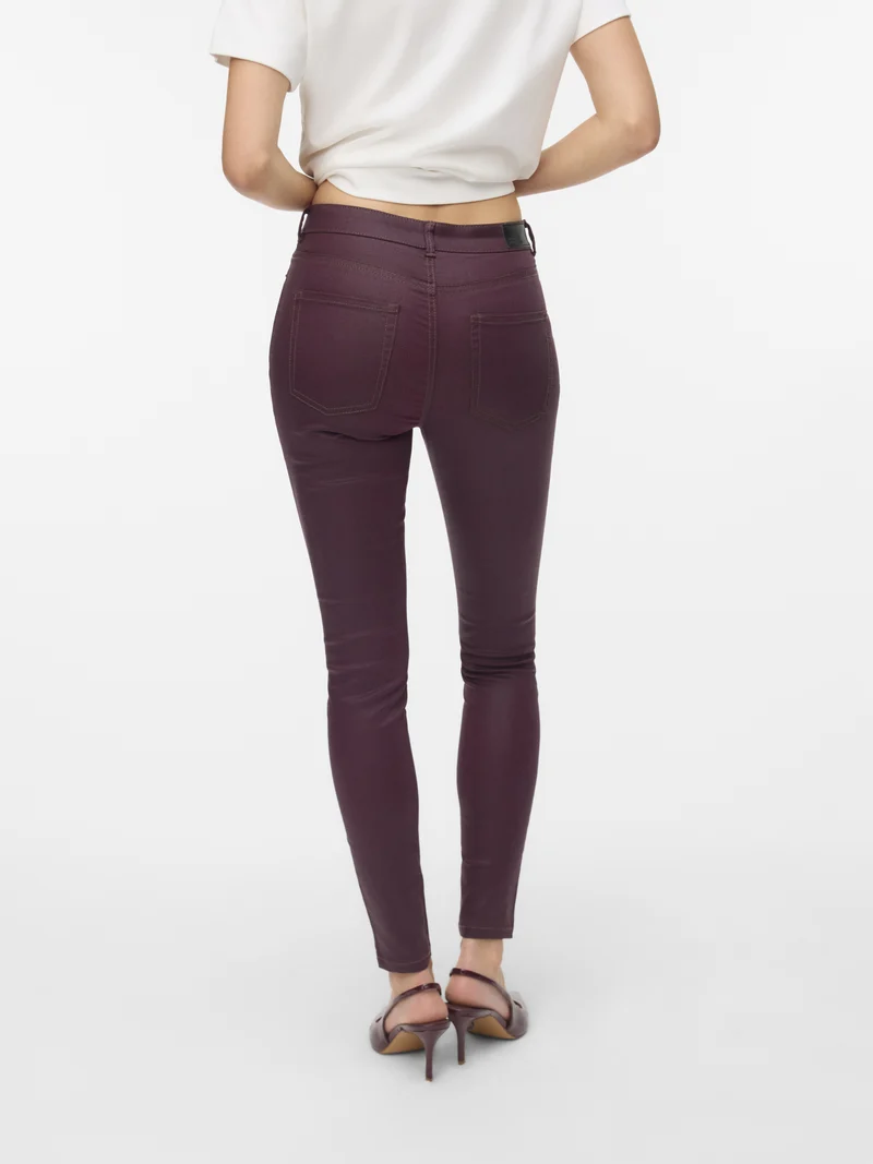 Jeans in Lederoptik