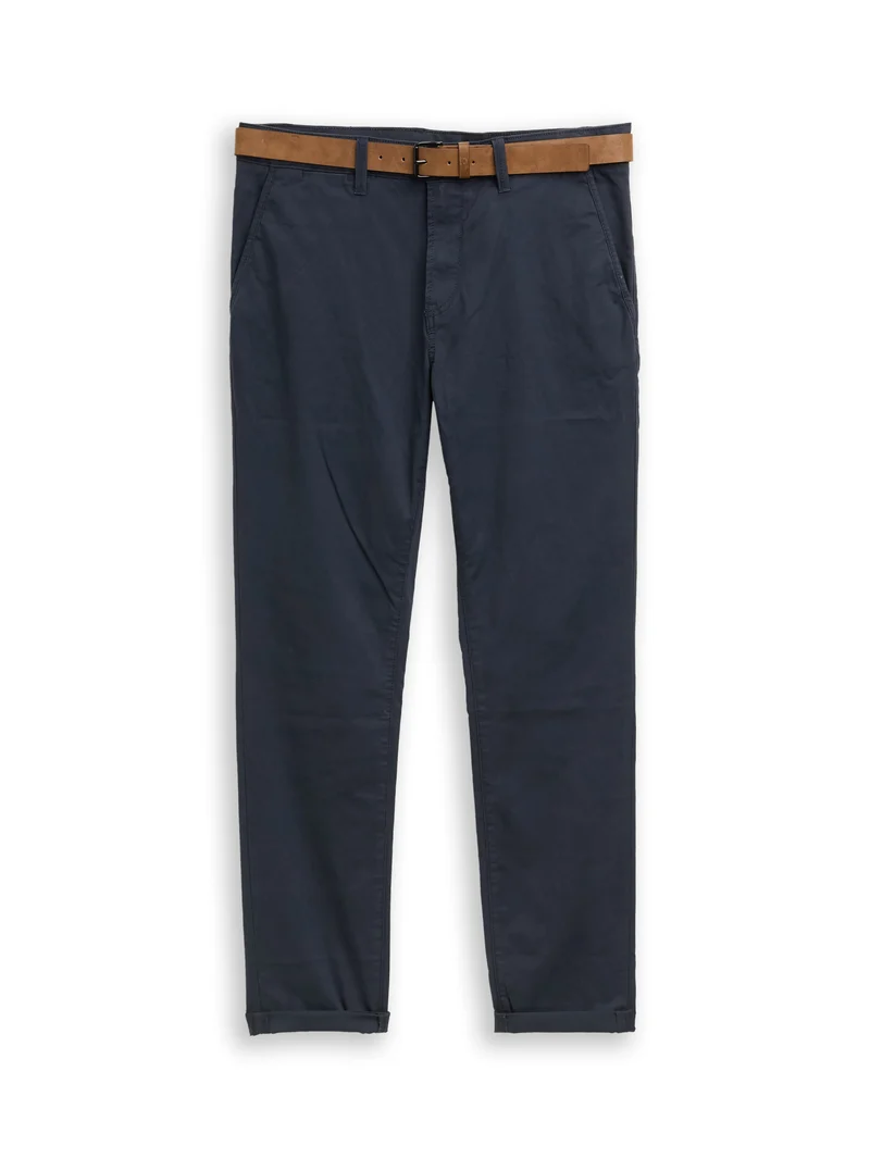 Chino Hose mit Gürtel
