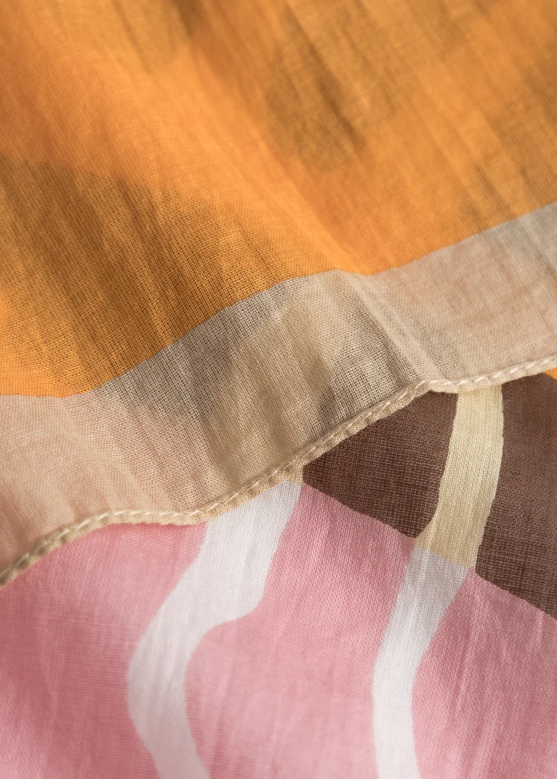 Schal mit Muschel-Motiv
